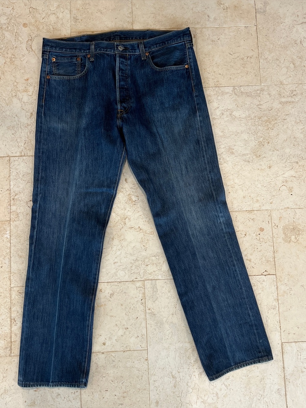 Levi’s 501 Straight Medium Wash Jeans Men 36x32